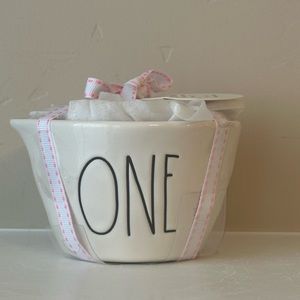 Rae Dunn White Measuring Cups with Pink Inside